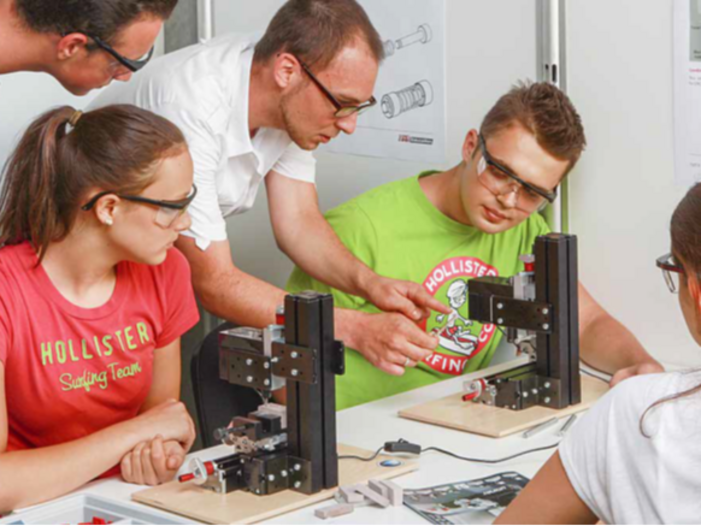 UNIMAT ML Einsatz im Klassenraum