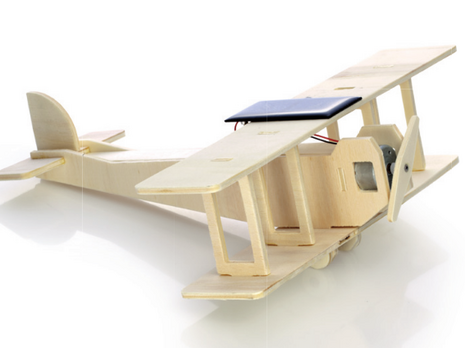 Flugzeugmodell aus Holz