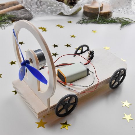 Propellerauto, Gemacht mit der UNIMAT ML Stichsäge