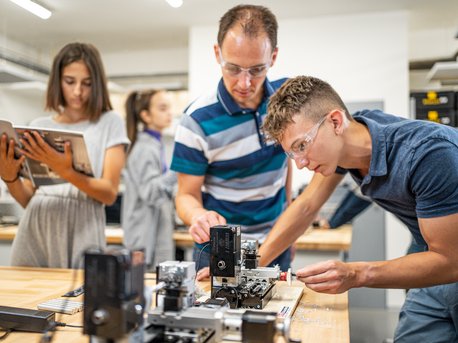 Makerspace concept for wood and metal working